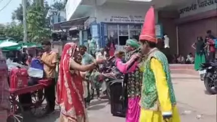 ગરબાડા: ગરબાડા આરોગ્ય વિભાગ દ્વારા ગરબાડા હાર્ટ બજારમાં આરોગ્ય વિશે સમજણ આપવા માટે ભવાઈનો કાર્યક્રમ યોજ્યો