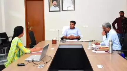 సిరిసిల్ల: జిల్లా సంక్షేమ శాఖలో ఆరు పోస్టుల భర్తీకి ఇంటర్వ్యూలు నిర్వహించిన కలెక్టర్ సందీప్ కుమార్ ఝా