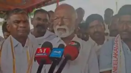 ఆర్డీటీ సంస్థ మనుగడ కోసం తలారి రంగయ్య చేస్తున్న పాదయాత్రకు సంఘీభావం ప్రకటించిన మాజీ మంత్రి రఘువీరారెడ్డి