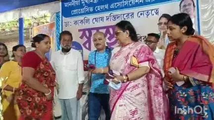 বারাসাত ১: প্রগ্রেসিভ হেলথ অ্যাসোসিয়েশনের উদ্যোগে বারাসাত একতা সংঘ ক্লাব প্রাঙ্গণে আয়োজিত স্বাস্থ্য শিবির, উপস্থিত সাংসদ