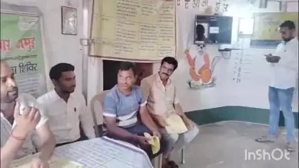 बरहट: मलयपुर आंगनवाड़ी केंद्र में विधिक जागरूकता शिविर का हुआ आयोजन, लोगों को किया गया जागरूक