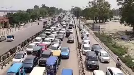 हरिद्वार: वीकेंड पर चरमराई यातायात व्यवस्था, हाइवे पर जाम ही जाम दिखाई दिया; यात्री हुए परेशान