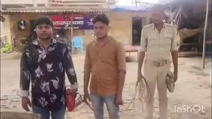 बड़हरा: खवासपुर भागड़ पुल के समीप से बाइक पर लदी अंग्रेजी शराब के साथ पटना के 2 तस्करों को पुलिस ने किया गिरफ्तार, भेजा जेल