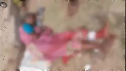 రాయదుర్గం: పట్టణంలోని కణేకల్ రోడ్డులో వీధి కుక్కల స్వైర విహారం, కుక్కల దాడిలో తీవ్రంగా గాయపడిన వృద్ధురాలు #localissue