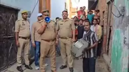 खुर्जा: मोहल्ला खीरखानी में 2 दिन पूर्व हुई चाकू मारकर हत्या, पुलिस ने आरोपियों को शरण देने वालों को दी चेतावनी
