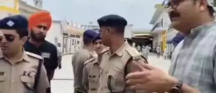 काशीपुर: एसपी काशीपुर ने गुरुद्वारा रोड पर स्थित ननकाना साहिब गुरुद्वारे का निरीक्षण किया