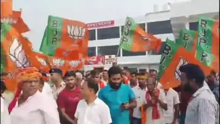 बख्तियारपुर: टेकाबिगहा में भाजपा सांसद रविशंकर प्रसाद का पूर्व विधायक ने कार्यकर्ताओं के साथ किया स्वागत