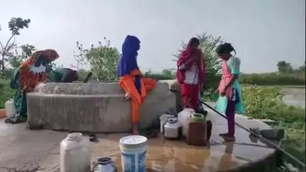 गोहरगंज: ग्राम बम्होरी में नल जल योजना विफल, ग्रामीण आज भी बूंद-बूंद पानी के लिए मोहताज