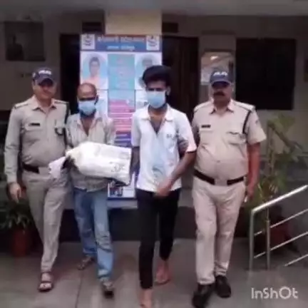 देहरादून: 5 किलो 250 ग्राम गांजे के साथ दो अभियुक्तों को किया गया गिरफ्तार
