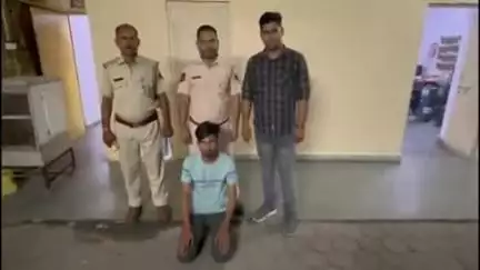 लाडपुरा: जवाहर नगर थाना पुलिस ने वारदात की फिराक में घूम रहे बदमाश को अवैध देसी कट्टे के साथ किया गिरफ्तार, पुलिस कर रही पूछताछ