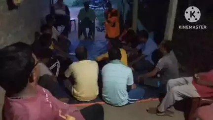 নয়াগ্রাম: আগামী বিধানসভা নির্বাচনের আগে বুথ স্তরে দলীয় সংগঠন মজবুত করতে বেড়াজাল অঞ্চলে আয়োজিত হল বিজেপির গুরুত্বপূর্ণ বৈঠক