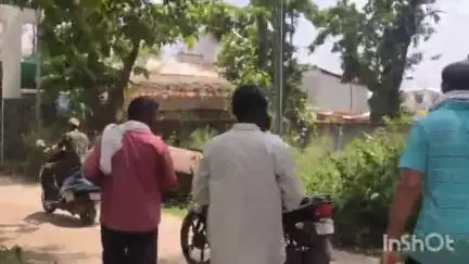 फरसगांव: भूमका के पास दिगानार मोड में सड़क हादसे में मृत 2 बुजुर्ग महिलाओं के शव का बड़ेडोंगर थाना पुलिस ने करवाया पोस्टमार्टम