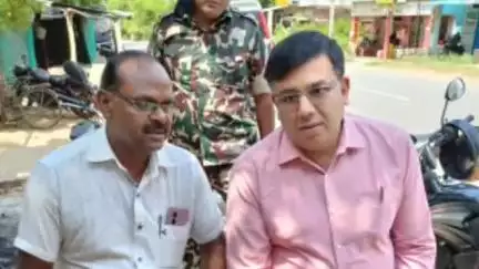 सिमरिया: विधायक उज्जवल दास बिरहु गांव पहुंचे, लोगों से मिलकर उनकी समस्याओं से अवगत हुए