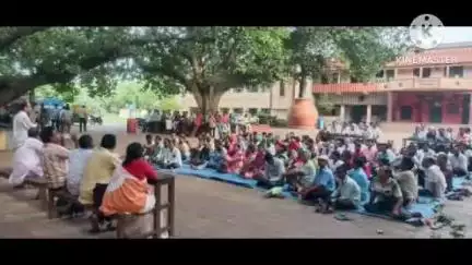 বাঁকুড়া ২: বড়জোড়াতে বড়জোড়া ও বড়জোড়া মধ্য এরিয়া কমিটির সদস্যদের নিয়ে CPIM পার্টি কংগ্রেস ও রাজ্য সম্মেলনের রিপোর্টিং সভা