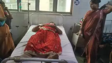 अकलेरा: काली तलाई के पास सड़क पर चल रहे भेड़ों के झुंड से टकराकर बाइक सवार महिला घायल, जिला अस्पताल में भर्ती