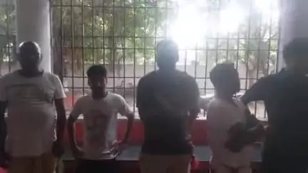मुशहरी: उत्पाद विभाग ने जिले में छापेमारी कर दो शराब कारोबारियों और छह शराबियों को किया गिरफ्तार
