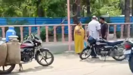मुरादाबाद: आशियाना चौकी के पास ई-रिक्शा का हुआ भयंकर सड़क हादसा, मौके पर पहुंची पुलिस ने लिया संज्ञान