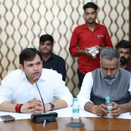 पलवल को एग्री-हेल्थ मॉडल के रूप में करें विकसित : खेल मंत्री गौरव गौतम
-जिला के चिकित्सकों के साथ खेल मंत्री ने की बैठक
-स्वास्थ्य सुविधाओं की स्थिति और स्वच्छता के मानकों पर किया मंथन