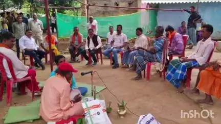 तोकापाल: चित्रकोट विधायक विनायक गोयल ग्राम पंचायत तोकापाल पहुंचे, दशगात्र कार्यक्रम में हुए शामिल