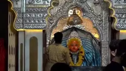 खंडवा नगर: खंडवा के भवानी माता मंदिर में माता भवानी की महा आरती की गई