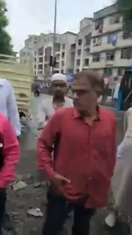 हवेली: कोंढवा खुर्द येथील अशोका म्युज सोसायटी येथे रस्त्यावर ड्रेनेजच्या पाण्यामुळे नागरीक त्रस्त #Jansamasya