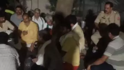 महावन: कस्बा बलदेव में निम्न समस्याओं को लेकर चल रहा धरना हुआ समाप्त, प्रशासन किसानों के आगे झुका