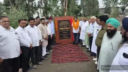 किच्छा: किच्छा विधायक तिलक राज बेहड़ ने 10 विकास कार्यों का किया लोकार्पण और शिलान्यास