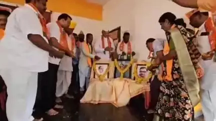 ನಿಡಗುಂದಿ: ವಿಕಸಿತ ಭಾರತ ಅಮೃತ ಕಾಲದ ವಿಚಾರವಾಗಿ ಅಂಗಡಗೇರಿ ಗ್ರಾಮದಲ್ಲಿ ಮಾಜಿ ಸಚಿವ ಎಸ್ ಕೆ ಬೆಳ್ಳುಬ್ಬಿ ನೇತೃತ್ವದಲ್ಲಿ ಕಾರ್ಯಾಗಾರ ಆಯೋಜನೆ
