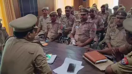 नौतनवा: नौतनवा थाने में आयोजित थाना संवाद दिवस में समस्याओं के निस्तारण पर हुई चर्चा