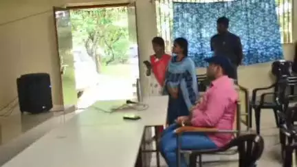 మెదక్: రైతునేస్తం కార్యక్రమం పండుగ వాతావరణంలో జరుపుకోవాలి : జిల్లా కలెక్టర్ రాహుల్ రాజ్