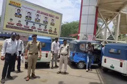 ग्वालियर गिर्द: लश्कर क्षेत्र में नियमों का उल्लंघन करने वाले ई-रिक्शा संचालकों के खिलाफ कार्रवाई