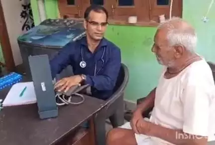 अटरू: अटरू के वृद्धाश्रम में मनाया गया पितृ दिवस