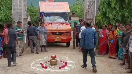 ଫୁଲବାଣୀ ସହର: କେରିଡି ଏବଂ ଗୁମାଗଡ ପଞ୍ଚୟତ ଠାରେ ଫୁଲବାଣି ବିଡିଓ ଙ୍କ ନେତୃତ୍ୱରେ ବିକାଶ ର ବାହାନ  ଗ୍ରସ୍ତ ।