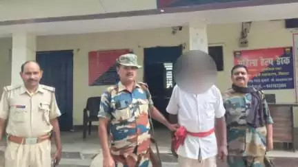 केसरिया: डुमरियाघाट थाना कांड सं०-105/22 (डकैती के प्रयास) के अभियुक्त भूटान सहनी, सेमुवापुर निवासी को पुलिस ने किया गिरफ्तार
