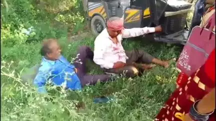 महागामा: शिवकिता के पास टोटो पलटने से एक व्यक्ति घायल, महागामा के रेफरल अस्पताल में भर्ती