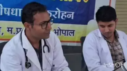 उज्जैन ग्रामीण: आयुष ग्राम जरखोदा में राष्ट्रीय आयुष मिशन के तहत निशुल्क आयुर्वेद चिकित्सा शिविर का आयोजन