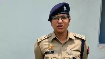 कोरांव: थाना बारा क्षेत्र मे आकाशीय बिजली गिरने से हुई घटना व पुलिस कार्यवाही के संबंध मे सहायक पुलिस आयुक्त बारा ने दी जानकारी।