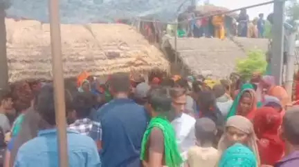 इकौना: पश्चिमी केवटन पुरवा के युवक की लुधियाना में छत से गिरने से हुई मौत, आज घर पहुंचा शव, परिवार में मचा कोहराम