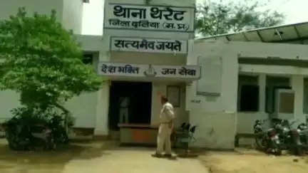 सेवढ़ा: चीना बम्बा के पास बाइक चालक ने बाइक सवार दंपति को मारी टक्कर, दंपति घायल, थरेट पुलिस ने मामला दर्ज किया
