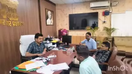 जहानाबाद: फुटपाथ दुकानदार संघ अध्यक्ष ने जहानाबाद के जिलाधिकारी से मिलकर रखी अपनी मांग