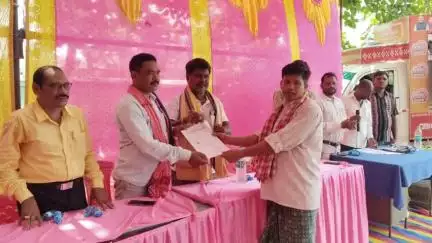 ଲୋଇସିଂହା: ବଡଟିକା ଓ ନଅଗାଁ ଖ ଗ୍ରାମରେ  'ବିକାଶ ବାହନ' ଅଭିଯାନ କାର୍ଯକ୍ରମ ଅନୁଷ୍ଟିତ