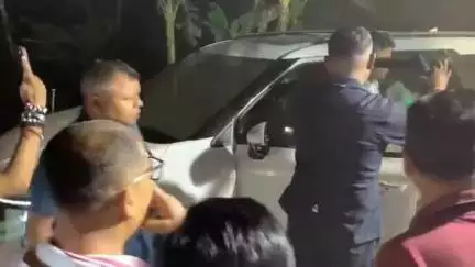 শিৱসাগৰ: আটাছুৰ কেন্দ্ৰীয় সভাপতি বসন্ত গগৈৰ পিতৃৰ বিয়োগত নকটানিৰ বাসগৃহত উপস্থিত হৈ মন্ত্ৰী পিয়ুষ হাজৰিকাৰ শোক প্ৰকাশ
