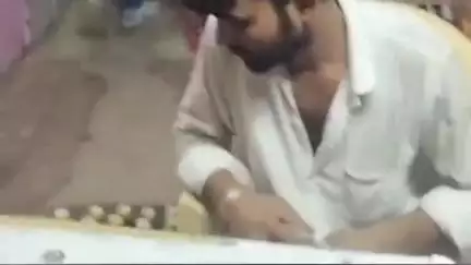 सुठालिया: सुठालिया में शराब ठेकेदार ₹115 की बीयर ₹140 में बेच रहे, ग्राहक ने वीडियो वायरल किया