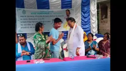 কৃষ্ণনগর ২: কৃষ্ণনগর দুই নম্বর ব্লকের সাধন পাড়া ১ নম্বর অঞ্চলের বহিরগাছিতে পথশ্রী প্রকল্পের উদ্বোধন, উপস্থিত রাজ্যের মন্ত্রী