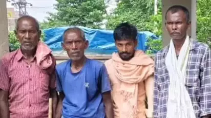 हिसुआ: हिसुआ पुलिस ने अलग-अलग स्थानों से विभिन्न मामलों में कर आरोपित को कोर्ट के आदेश पर किया गिरफ्तार