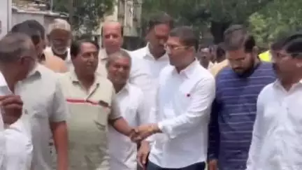 नगर: आमदार संग्राम जगताप यांनी केली आळंदी बाजार रस्ता कॉंक्रिटीकरण कामाची पाहणी