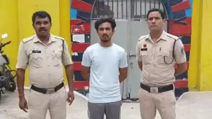 रायगढ़: कोतरारोड़ पुलिस ने सोशल मीडिया पर अभद्र टिप्पणी करने वाले युवक को किया गिरफ्तार, आरोपी एट्रोसीटी के अपराध में गया जेल