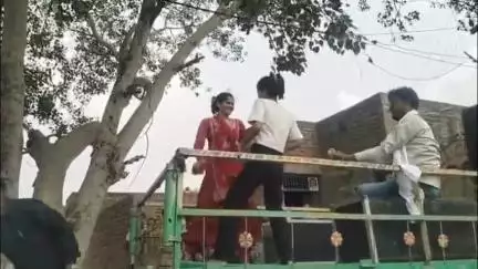 महावन: गांव प्रेम नगर में बुजुर्ग दंपति के 100 साल पर हुआ मृत्यु भोज कार्यक्रम, 24 गांवों को लगा न्योता, बना आकर्षण का केंद्र