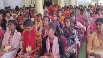 बरघाट: गायत्री शक्तिपीठ, बरघाट में कन्या कौशल शिविर का आयोजन किया गया
