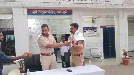 धुळे: तालुका पोलिस ठाण्यात प्रभारी अधिकारी सागर देशमुख यांना निरोप तर, पोलिस निरीक्षक धनंजय पाटील यांनी घेतला पदभार